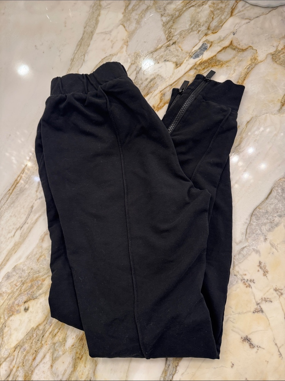 ALO Yoga zip ankle joggers black sz XS